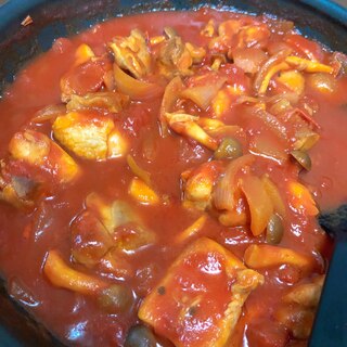 トマト缶で簡単！チキンのトマト煮込み